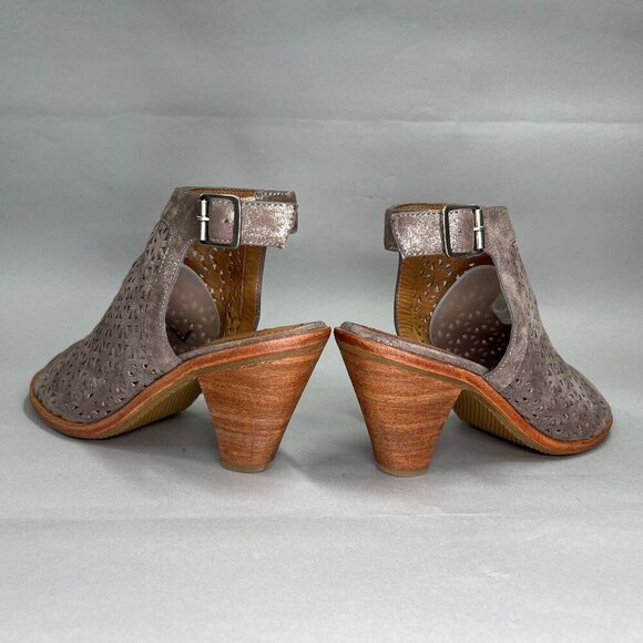 Trask Parker Sandals Women's 7 Pewter Suede Perforated Heeled Slingback Heels - Picture 6 of 11